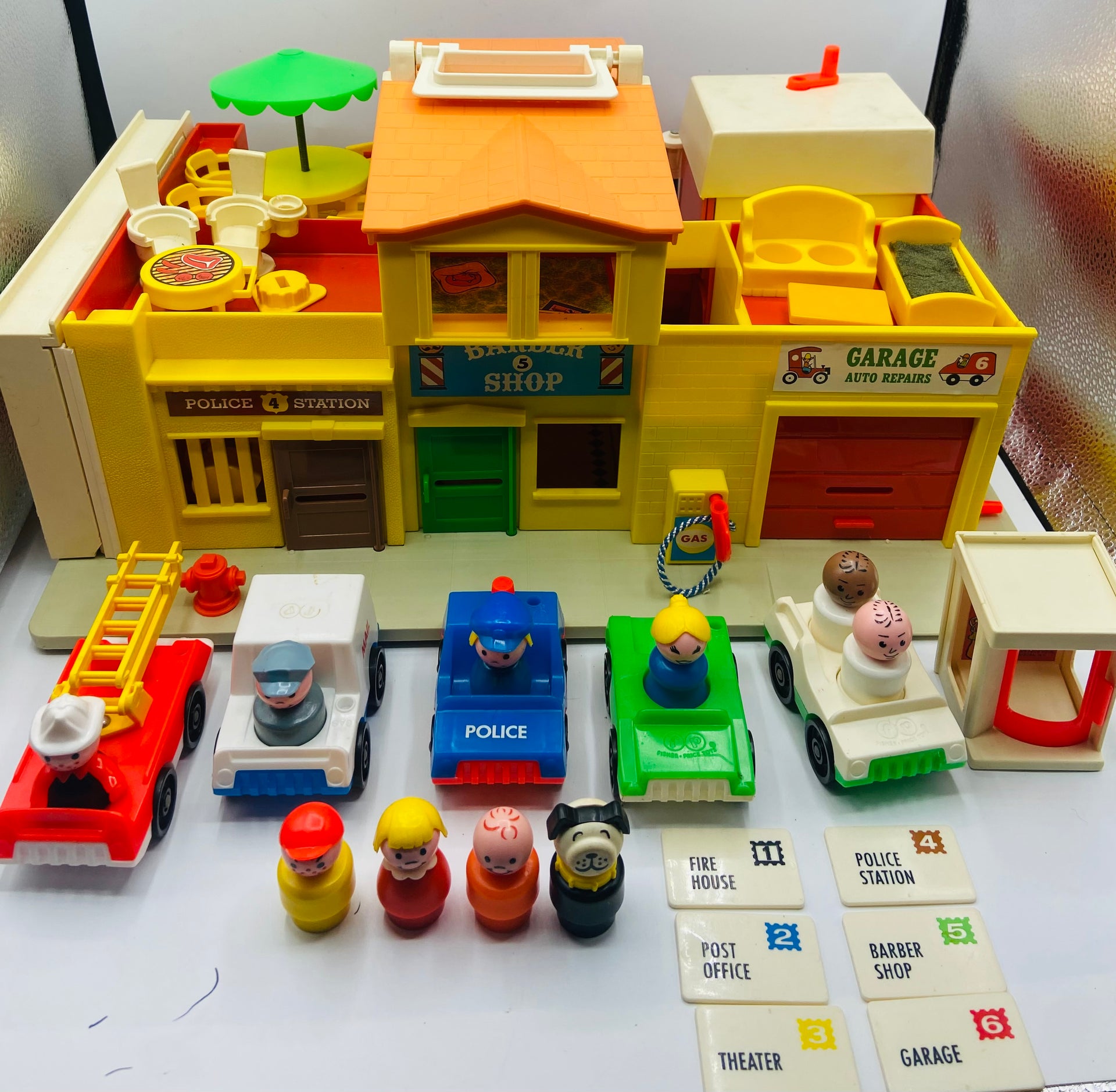 Fisher Price Little People Play Family Villiage