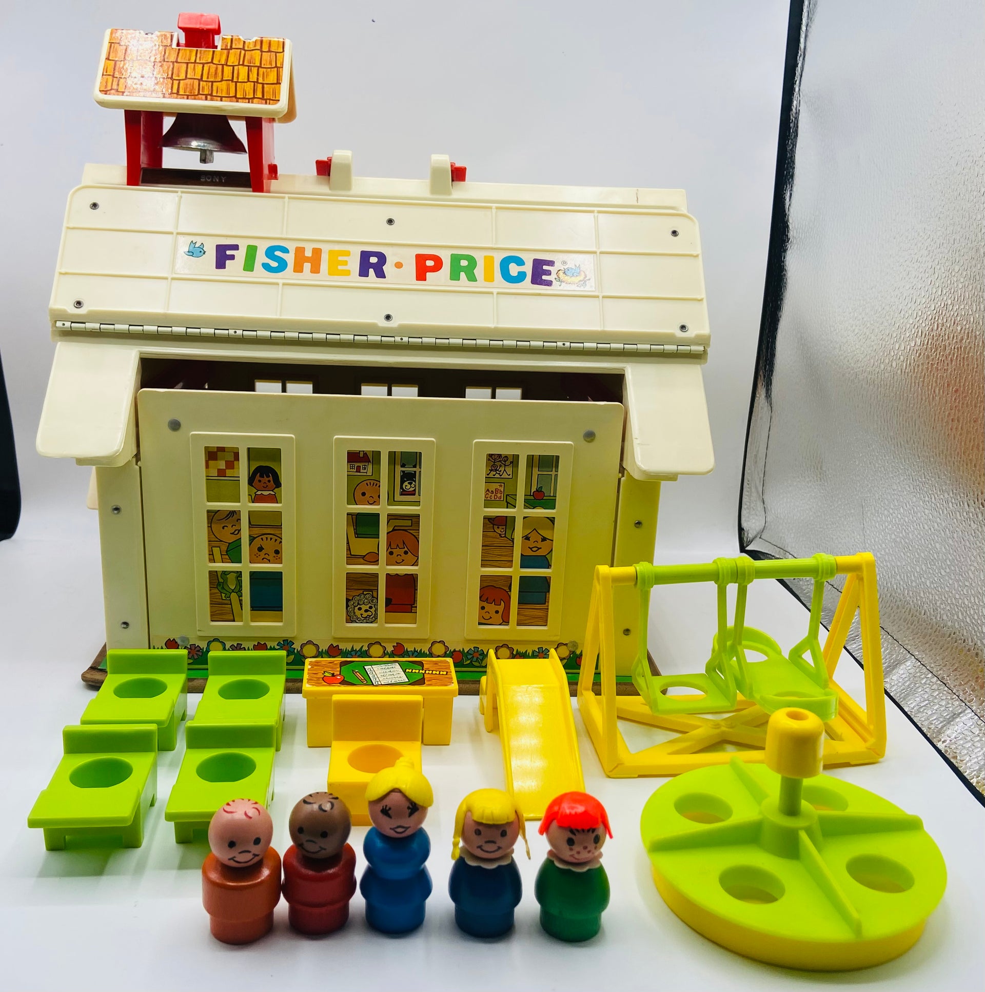 Fisher Price Little People Play Family School