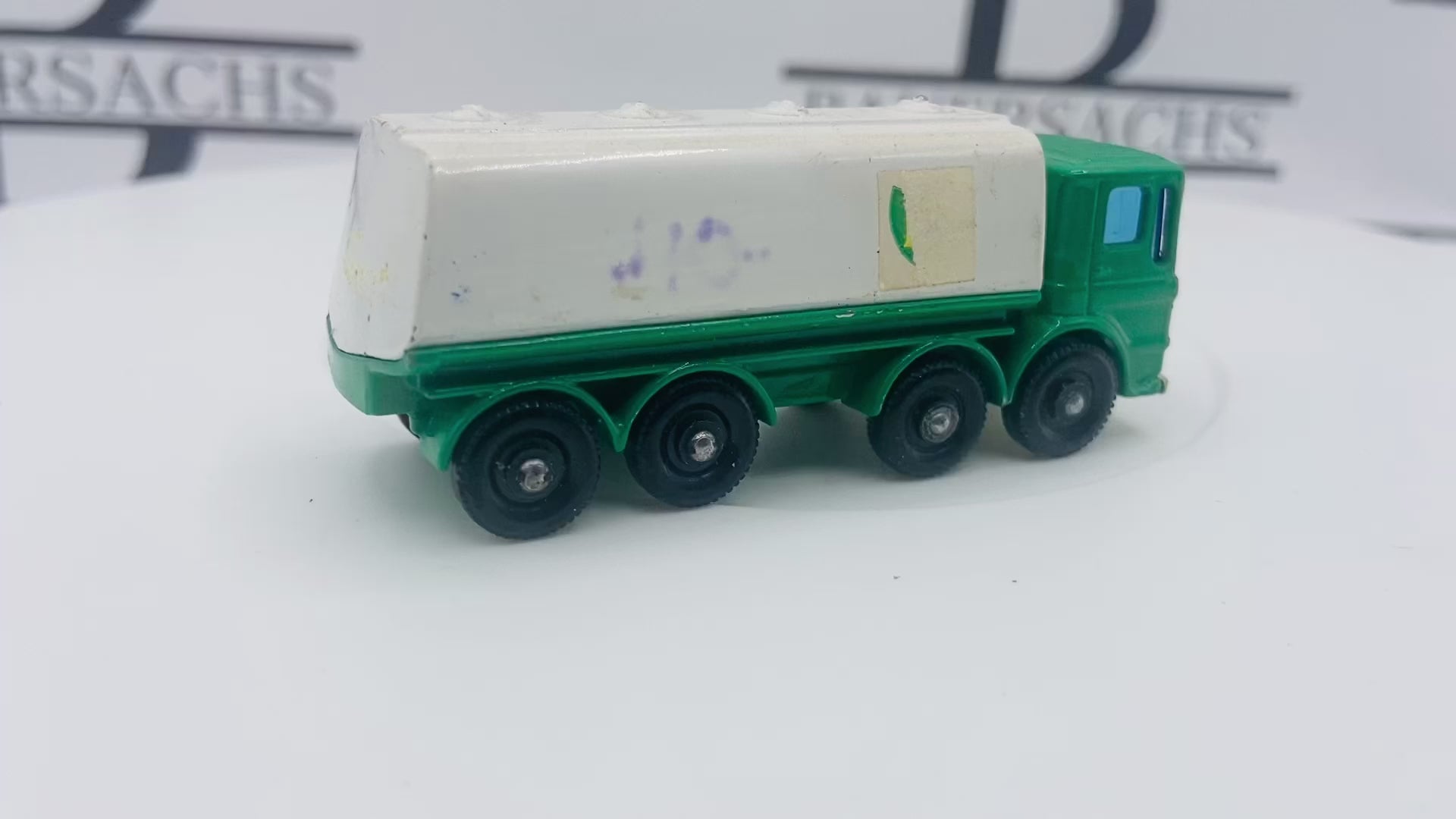 Matchbox LESNEY, petrol tanker